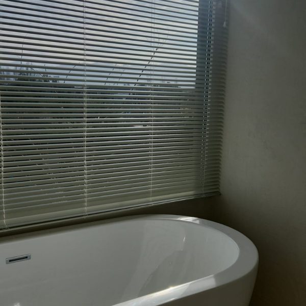 6d76b758-c14b-42bd-941a-43ee4b6a42c3